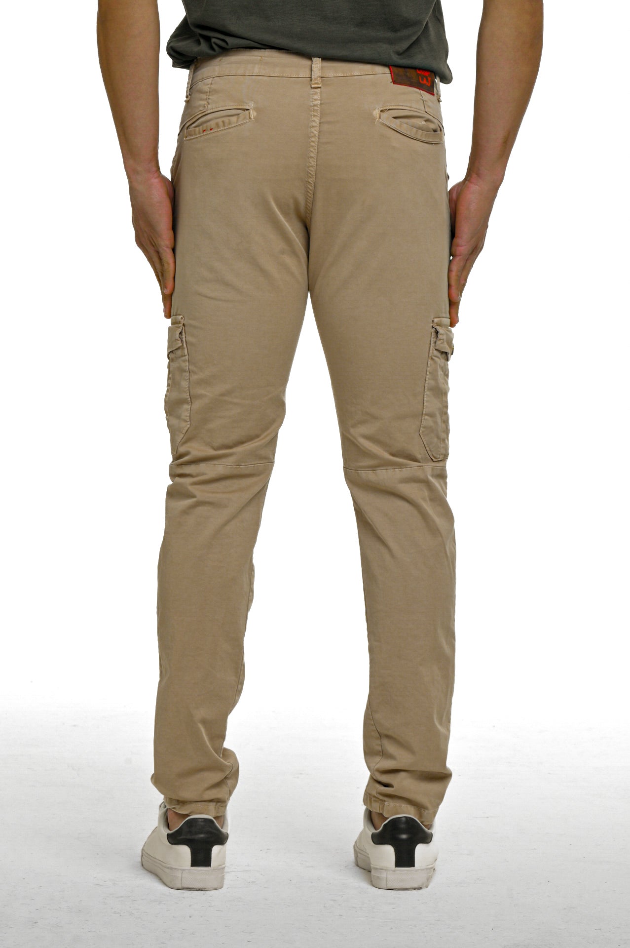 Pantaloni in cotone slim Cezanne SS23