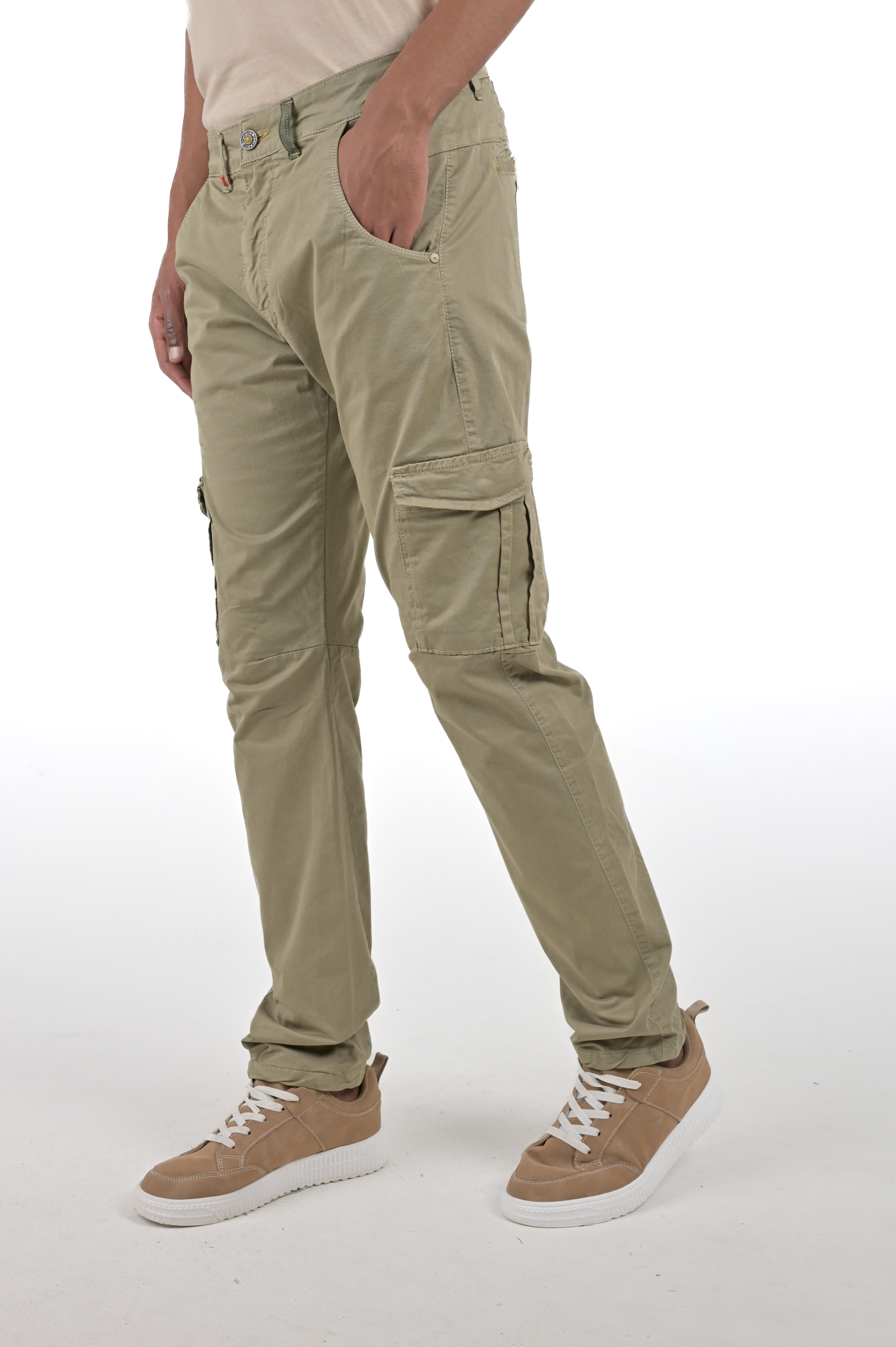 Pantaloni in cotone slim Cezanne verde SS24