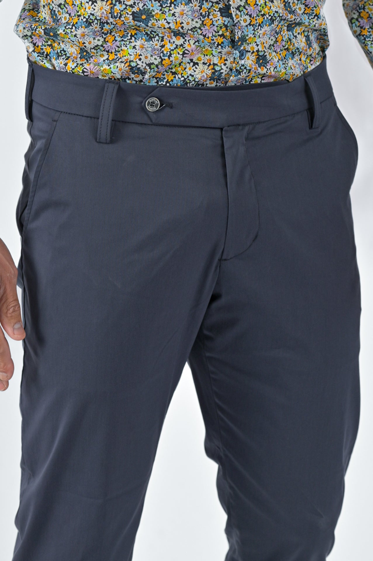 Pantaloni slim Racket Ciondolo SS23