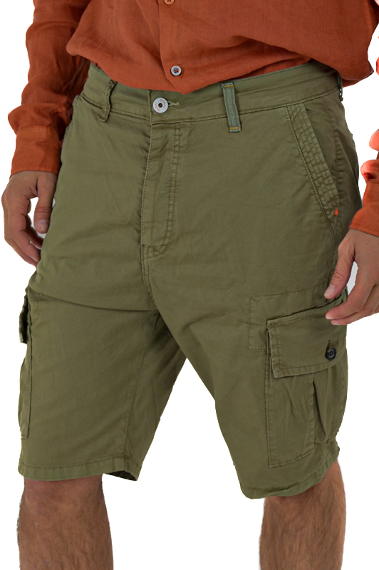 Loose Mask Green Cotton Bermuda Shorts