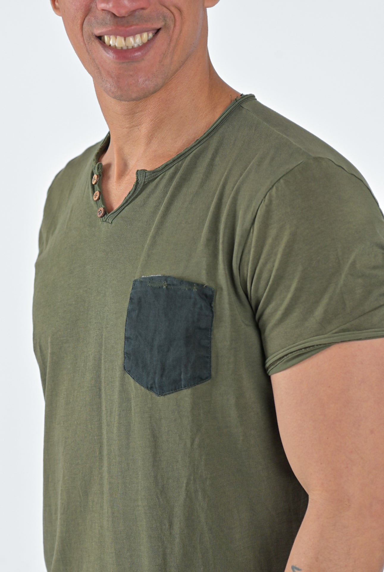 T-shirt con taschino DPE 2328 SS23