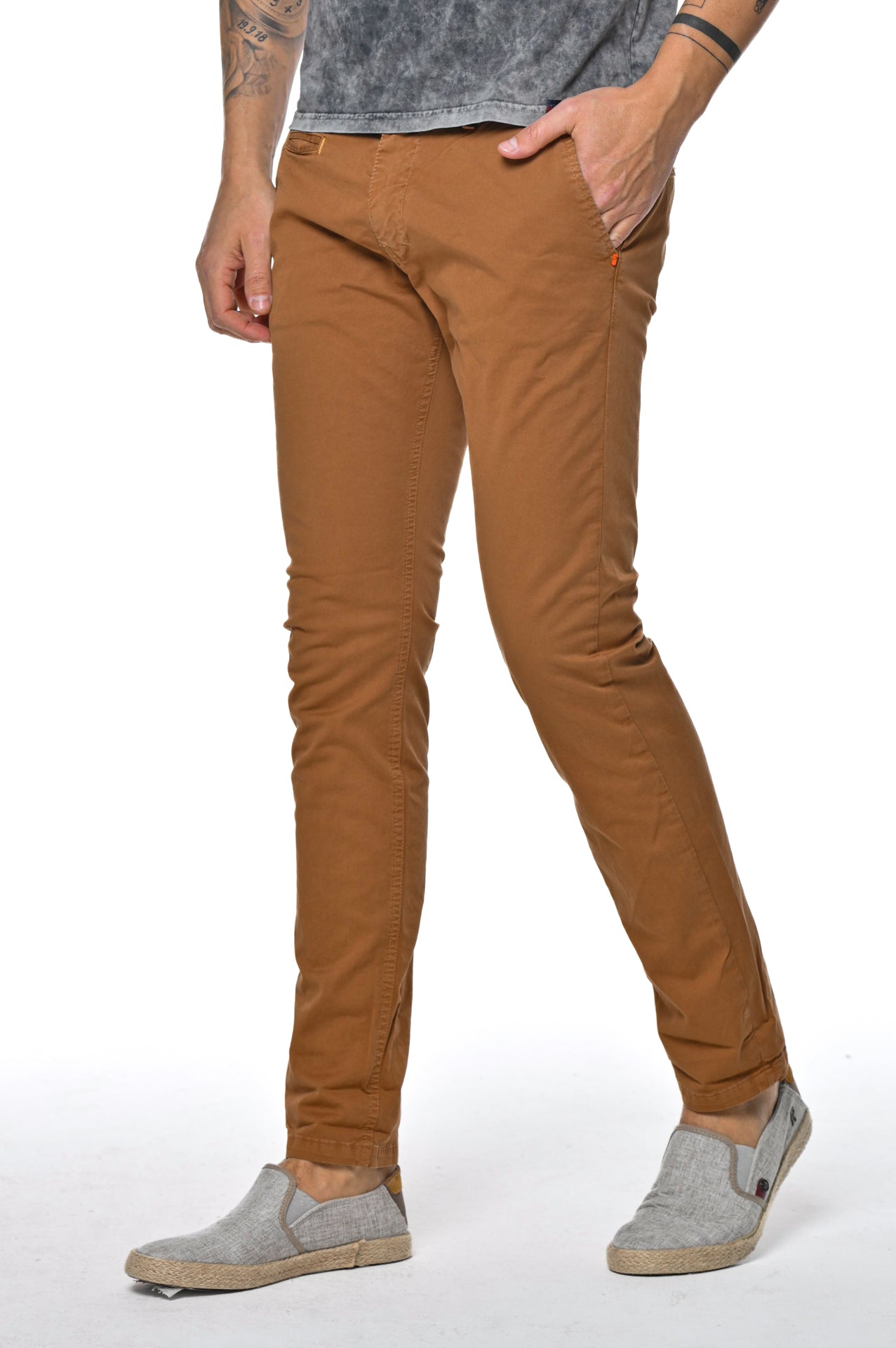 Kinos Caramel Slim Pants SS24