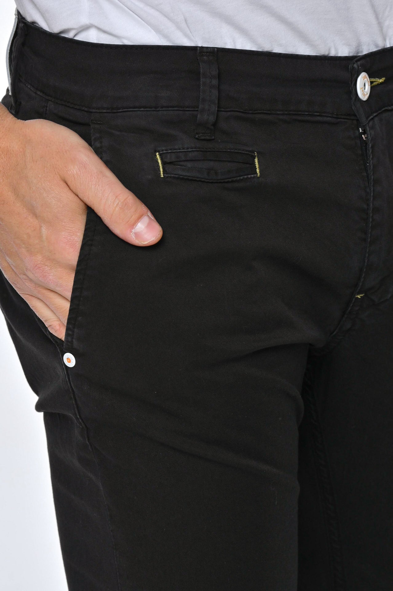 Pantaloni in cotone slim Kinos Nero SS25